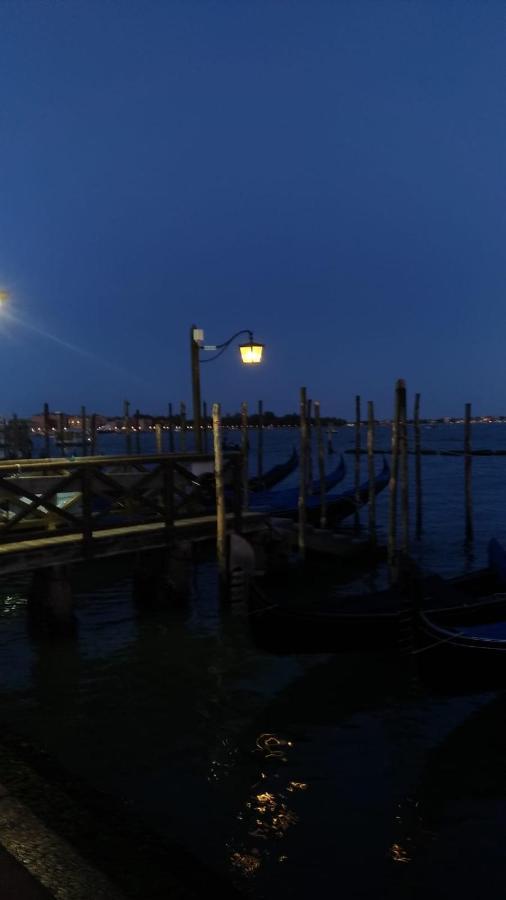 Apartamento Casa Vacanze Venezia C'Est La Vie Mira Exterior foto