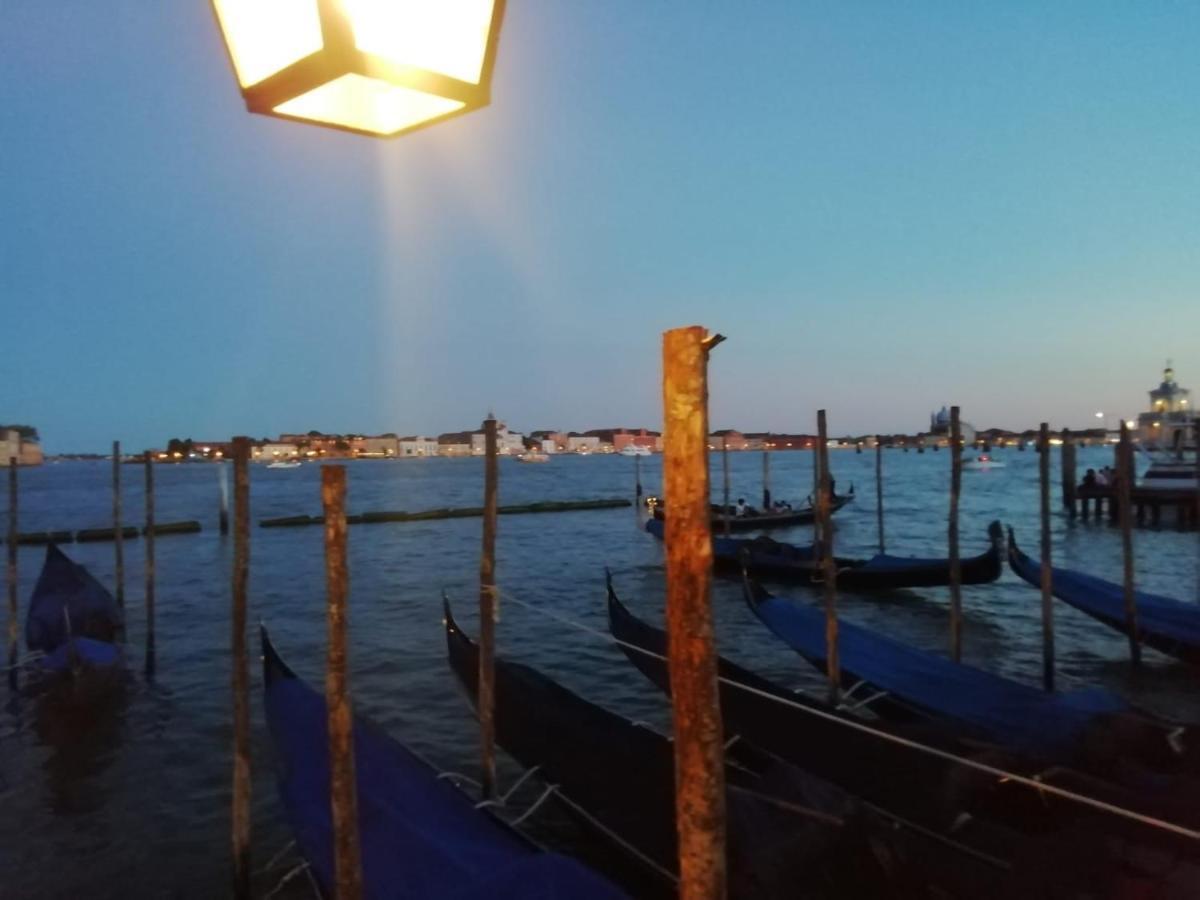 Apartamento Casa Vacanze Venezia C'Est La Vie Mira Exterior foto